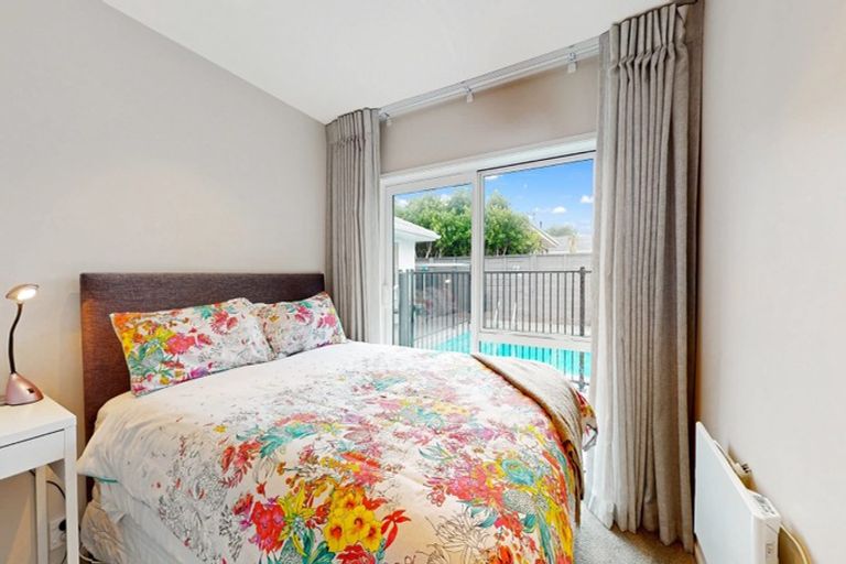 Photo of property in 93 Kiwi Esplanade, Mangere Bridge, Auckland, 2022