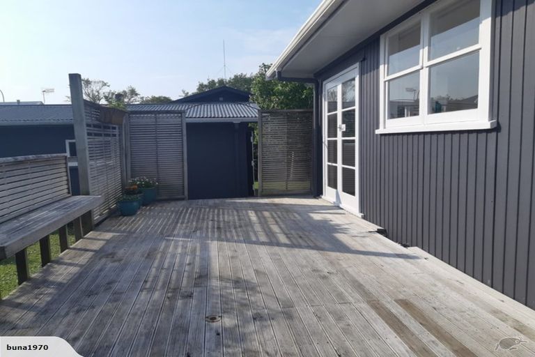 Photo of property in 10 Thomson Street, West End, Palmerston North, 4412