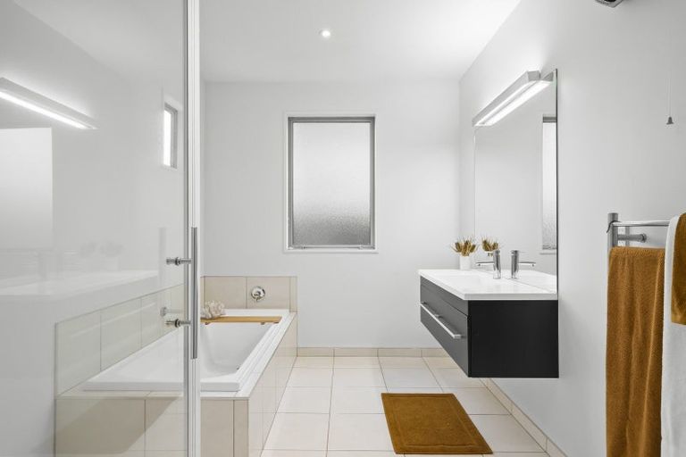 Photo of property in 97 Tomes Road, St Albans, Christchurch, 8052