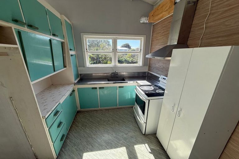 Photo of property in 16 Jade Avenue, Pakuranga Heights, Auckland, 2010