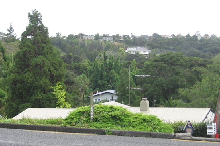 Photo of property in 199 Godley Road, Titirangi, Auckland, 0604