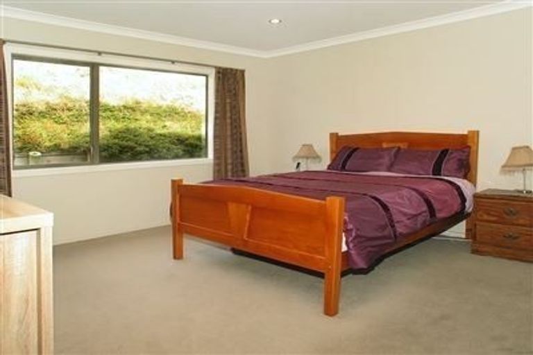 Photo of property in 24 Dusky Crescent, Aotea, Porirua, 5024