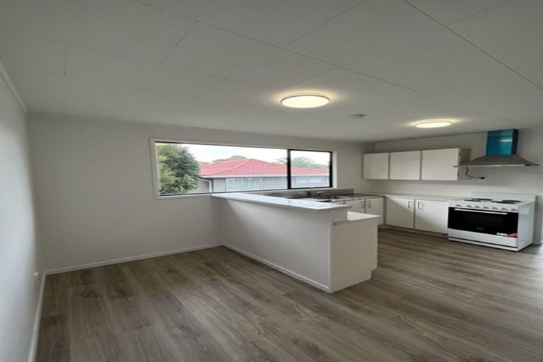 Photo of property in 139 Moire Road, West Harbour, Auckland, 0618