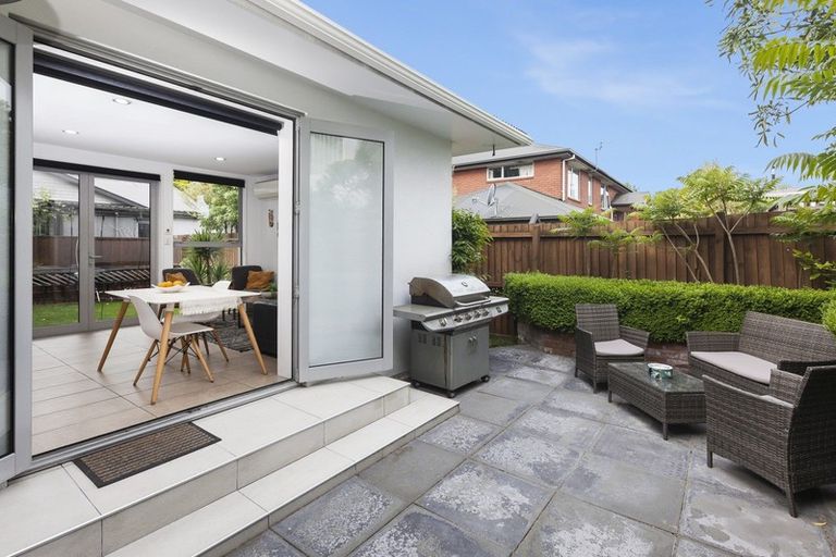 Photo of property in 20 Straven Road, Riccarton, Christchurch, 8011