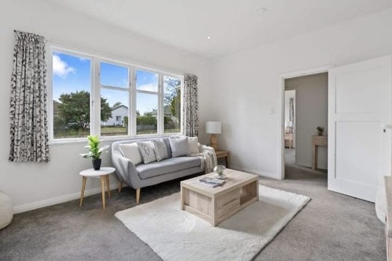 Photo of property in 8 Wallace Crescent, Glenholme, Rotorua, 3010