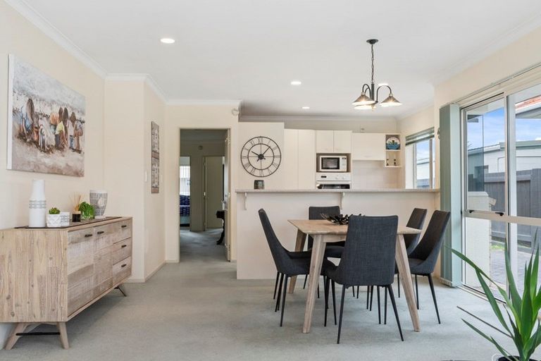 Photo of property in 56a Pitau Road, Mount Maunganui, 3116