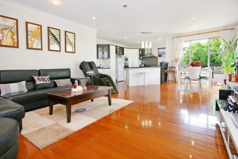Photo of property in 41 Salford Crescent, Flat Bush, Auckland, 2019