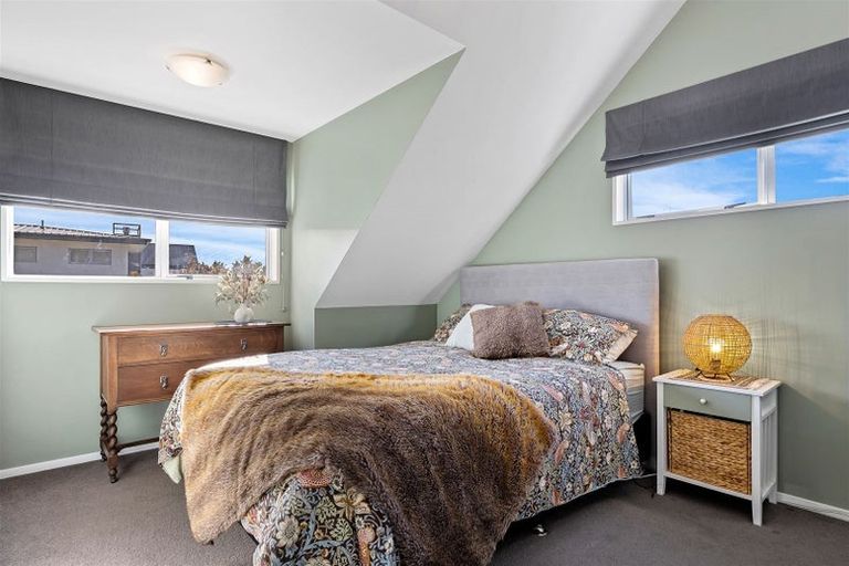 Photo of property in 51 Bryndwr Road, Bryndwr, Christchurch, 8052