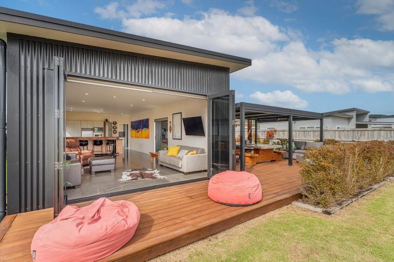 Photo of property in 5 Navigation Drive, Cooks Beach, Whitianga, 3591