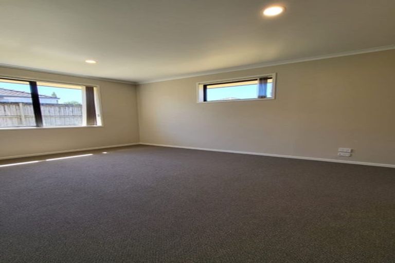 Photo of property in 49 Cyclamen Road, Mangere, Auckland, 2022