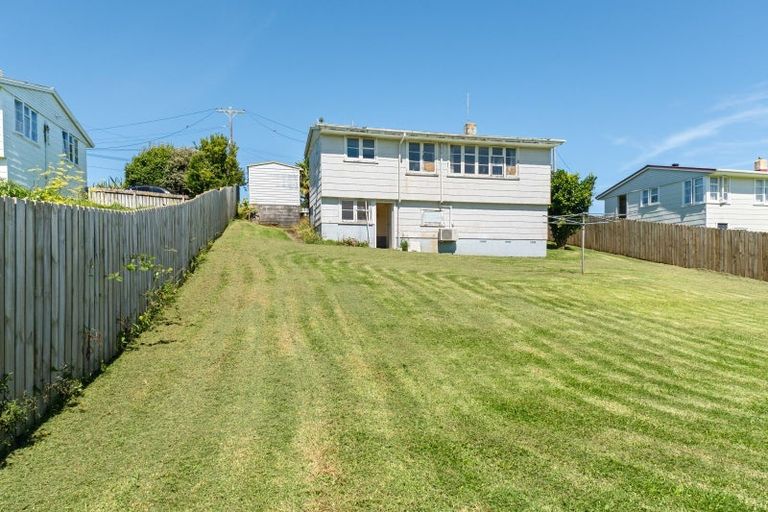 Photo of property in 66 Banks Street, Marfell, New Plymouth, 4310