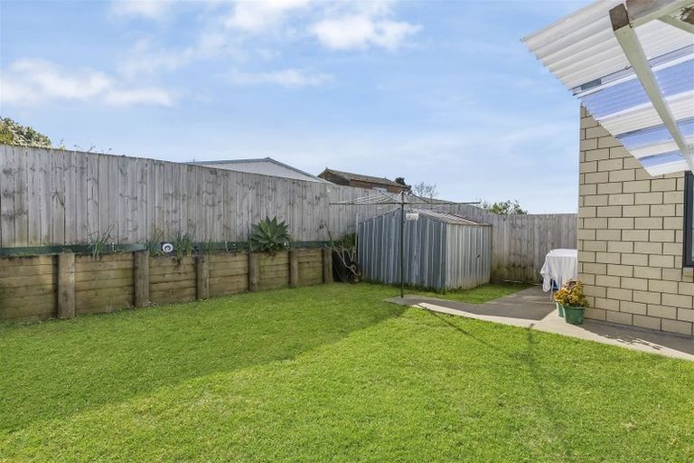 Photo of property in 43 Ipukarea Street, Weymouth, Auckland, 2103