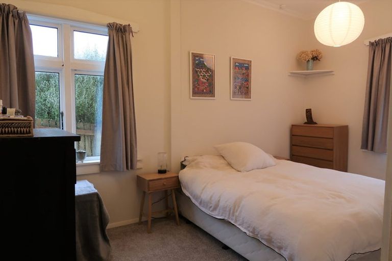 Photo of property in 18 Charlotte Avenue, Brooklyn, Wellington, 6021