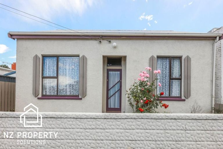 Photo of property in 230 Macandrew Road, Forbury, Dunedin, 9012