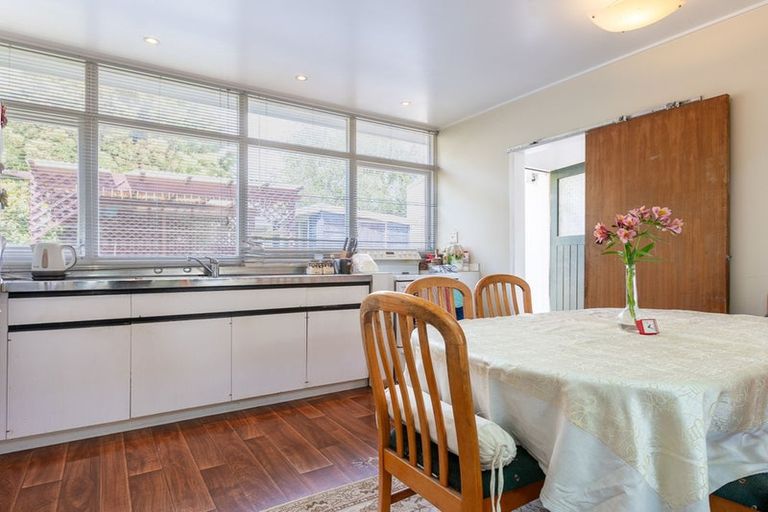 Photo of property in 6 Bermuda Grove, Paraparaumu Beach, Paraparaumu, 5032