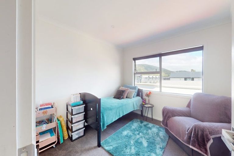 Photo of property in 9 Karearea Avenue, Kenepuru, Porirua, 5022