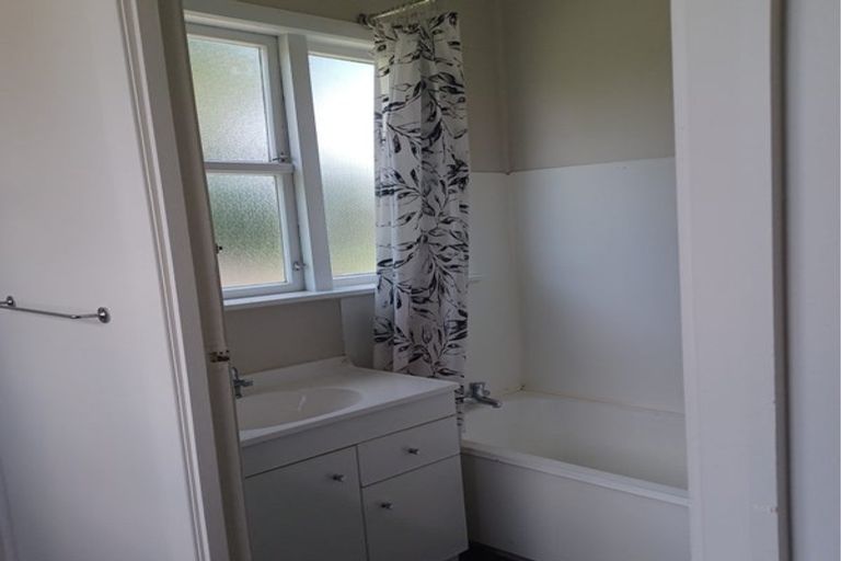 Photo of property in 19 Hereford Street, West End, Palmerston North, 4410