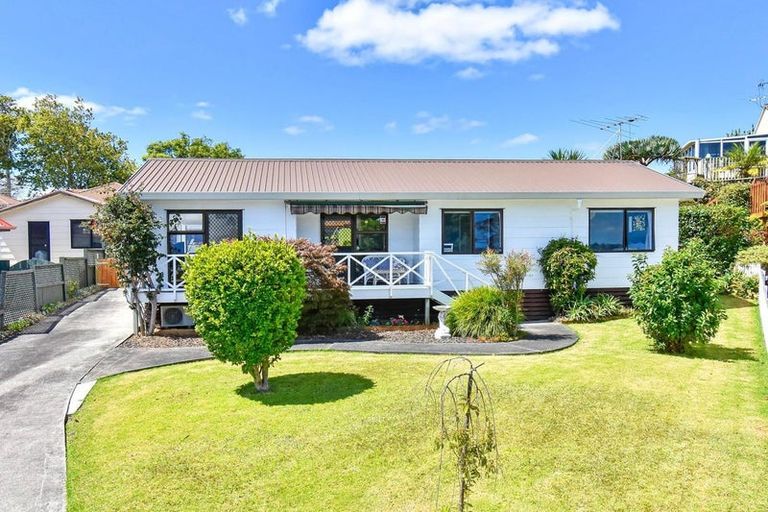 Photo of property in 34 Bluewater Place, Wattle Downs, Auckland, 2103