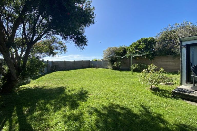 Photo of property in 1 Makora Road, Otaihanga, Paraparaumu, 5036