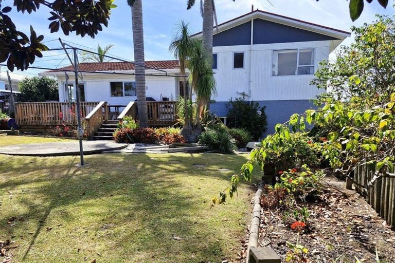 Photo of property in 12 Seaview Road, Ruakaka, 0116