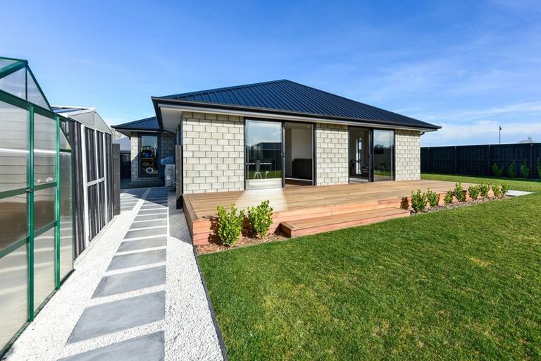 Photo of property in 3 Cedric Place, Darfield, 7510