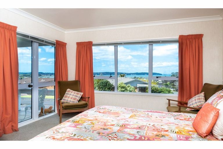 Photo of property in 2 Parkside Road, West Harbour, Auckland, 0618