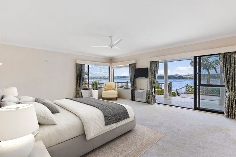 Photo of property in 220 Sandspit Road, Shelly Park, Auckland, 2014