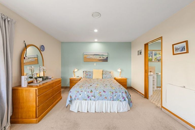 Photo of property in 5 Moana View Road, Waikawa, Picton, 7220