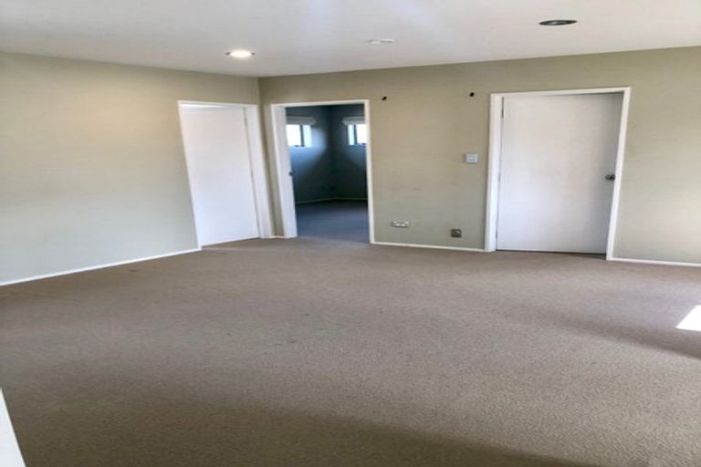 Photo of property in 25a William Souter Street, Forrest Hill, Auckland, 0620