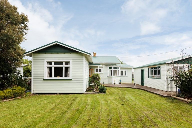 Photo of property in 44 Sherwill Street, Feilding, 4702