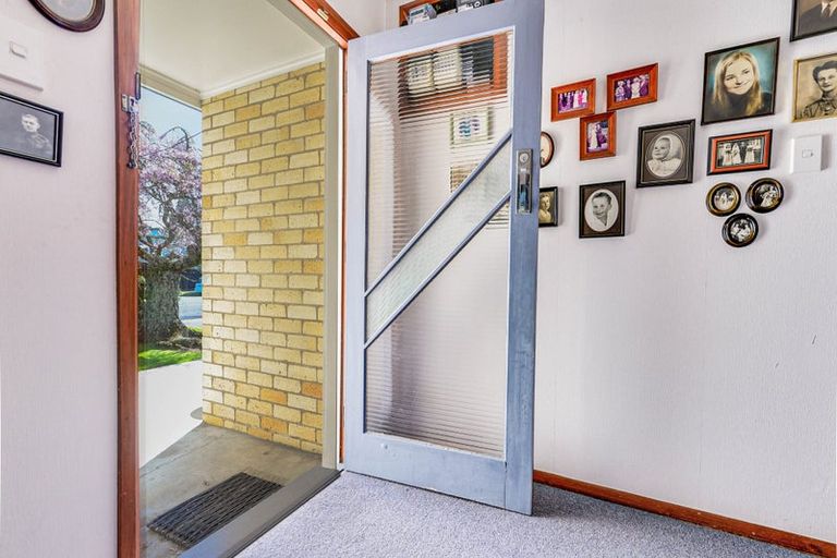 Photo of property in 36 Oxford Street, Fairfield, Hamilton, 3214