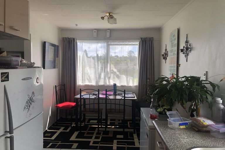 Photo of property in 15 Penfold Place, Henderson, Auckland, 0610