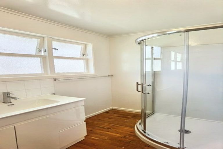 Photo of property in 36 Eastdale Road, Avondale, Auckland, 1026