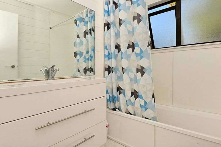 Photo of property in 3a Lambeth Road, Mount Eden, Auckland, 1041