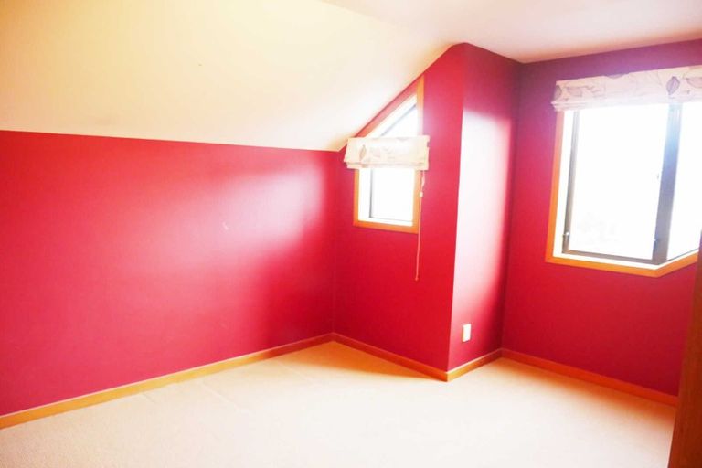 Photo of property in 105 Hawford Road, Opawa, Christchurch, 8023