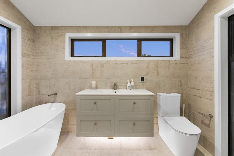 Photo of property in 5a Allison Avenue, Mount Maunganui, 3116