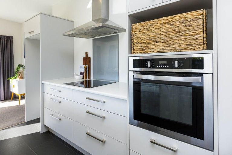 Photo of property in 16 Lane Street, Wallaceville, Upper Hutt, 5018