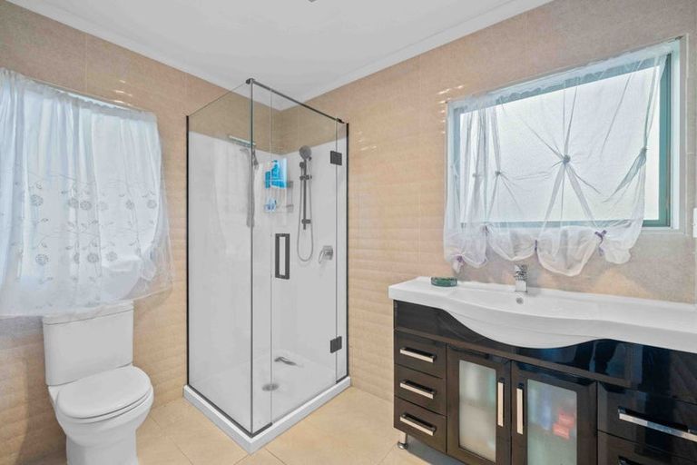 Photo of property in 20a Glenside Avenue, Pakuranga, Auckland, 2010