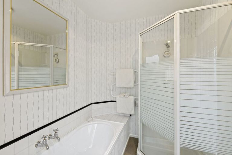 Photo of property in 36 Farnswood Place, Redwood, Christchurch, 8051