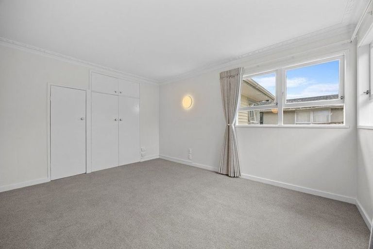 Photo of property in 7 Lewis Road, Pakuranga, Auckland, 2010