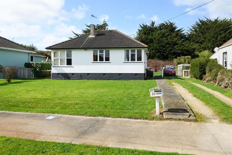 Photo of property in 28 Ahuru Street, Marton, 4710