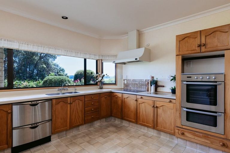 Photo of property in 6 Gerald Place, Omokoroa, 3114