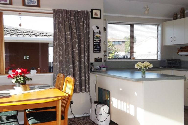 Photo of property in 10 Te Kama Street, Levin, 5510
