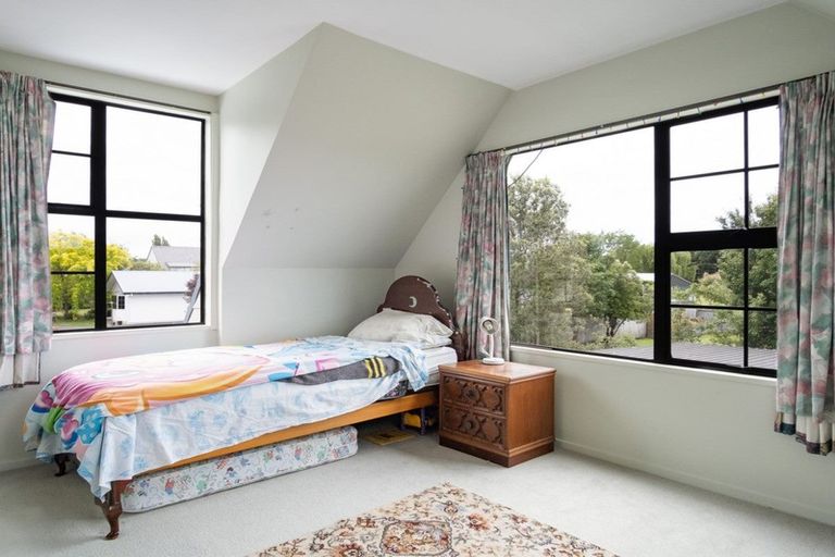 Photo of property in 52 Gladstone Road, Woodend, 7610