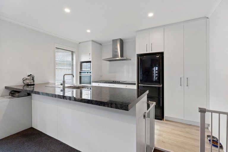 Photo of property in 118 Whakaturou Crescent, Pyes Pa, Tauranga, 3112