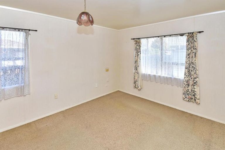 Photo of property in 9 Brynbela Court, Papakura, 2110