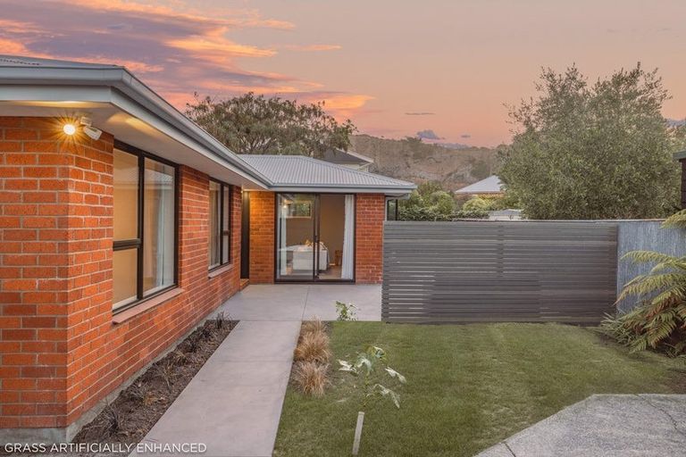 Photo of property in 2/47 Celia Street, Redcliffs, Christchurch, 8081