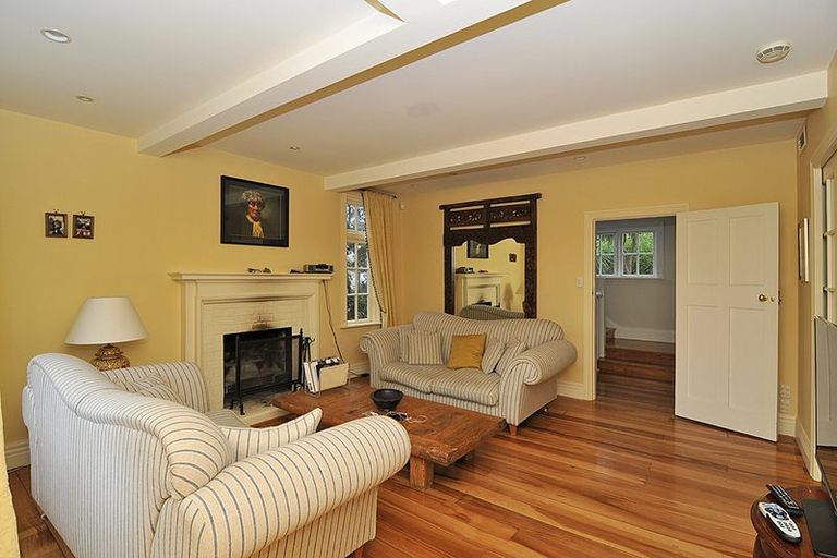 Photo of property in 3 Mariri Road, Kelburn, Wellington, 6012