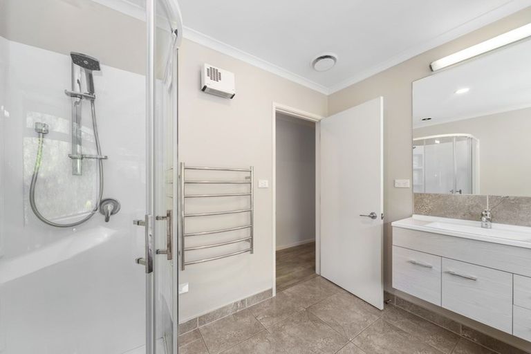 Photo of property in 12 Lacebark Drive, Kinloch, Taupo, 3377