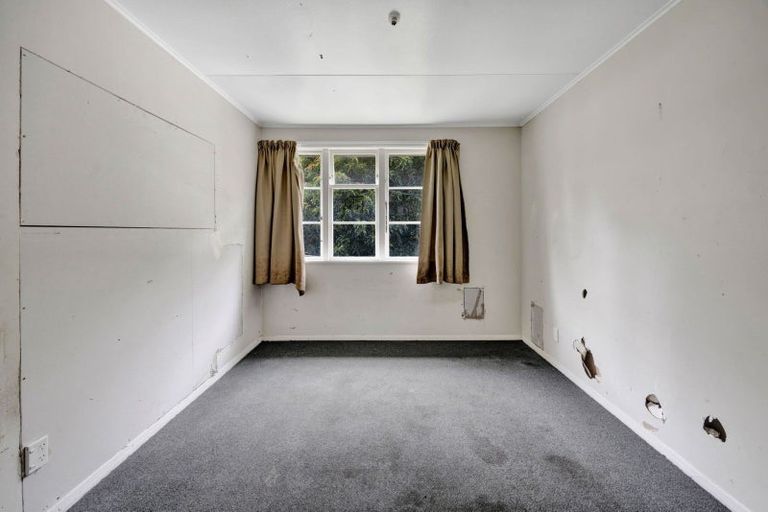 Photo of property in 5 Glenpark Avenue, Westown, New Plymouth, 4310